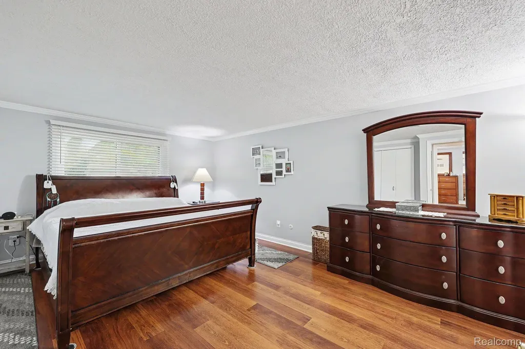 13555 Terry Drive Shelby Charter Township MI 48315