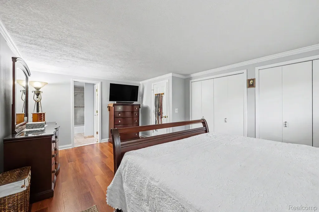 13555 Terry Drive Shelby Charter Township MI 48315