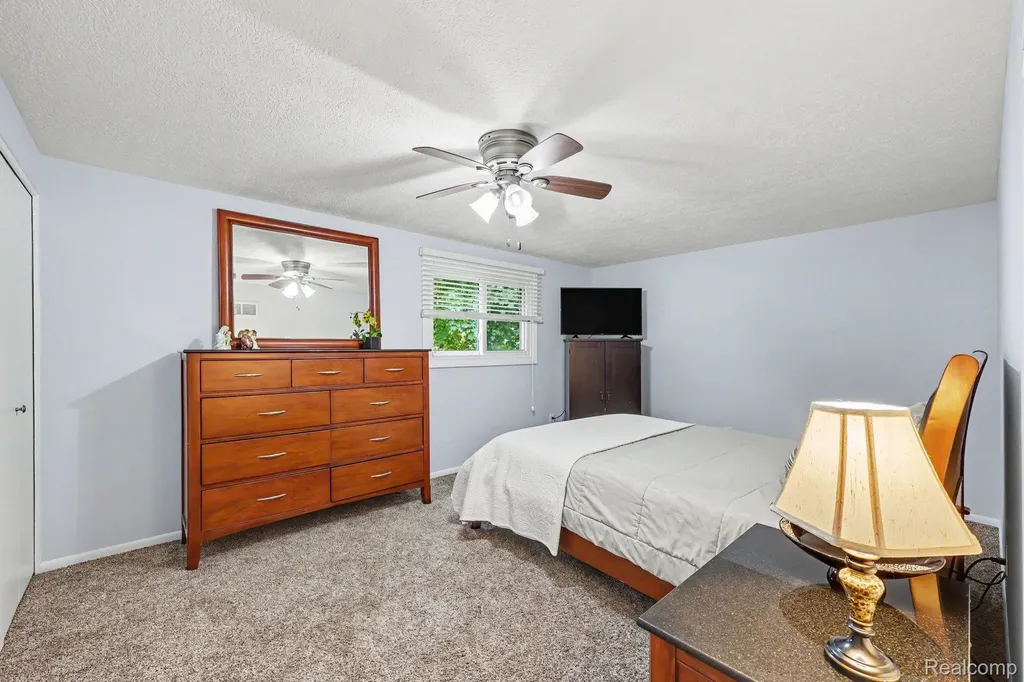 13555 Terry Drive Shelby Charter Township MI 48315