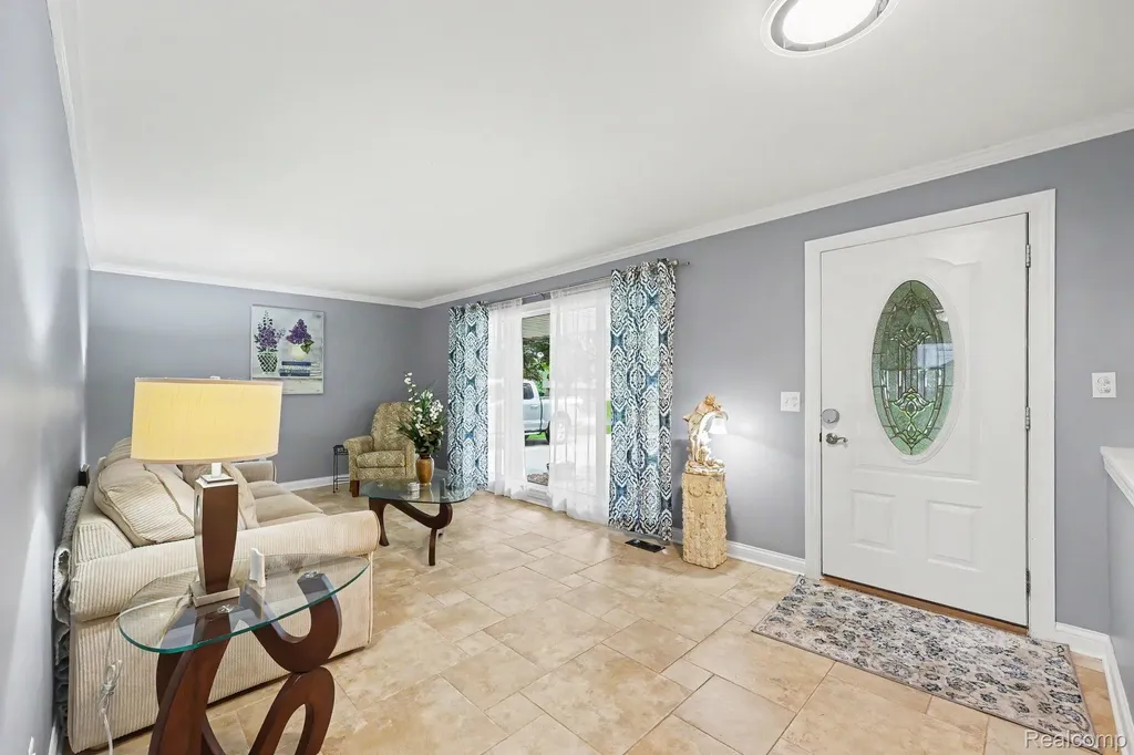 13555 Terry Drive Shelby Charter Township MI 48315