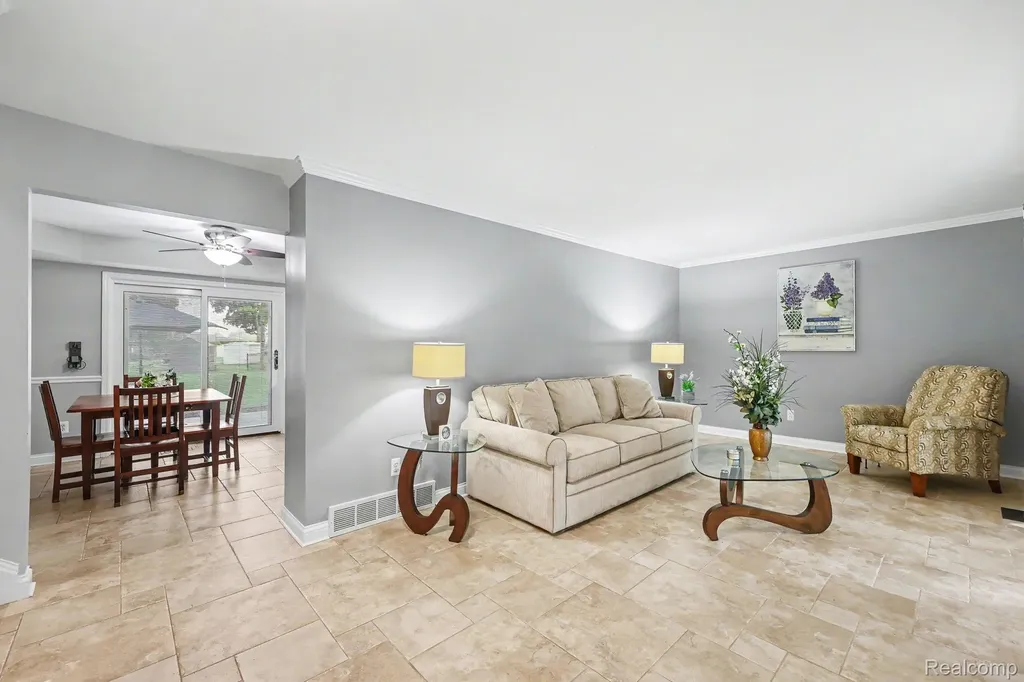 13555 Terry Drive Shelby Charter Township MI 48315