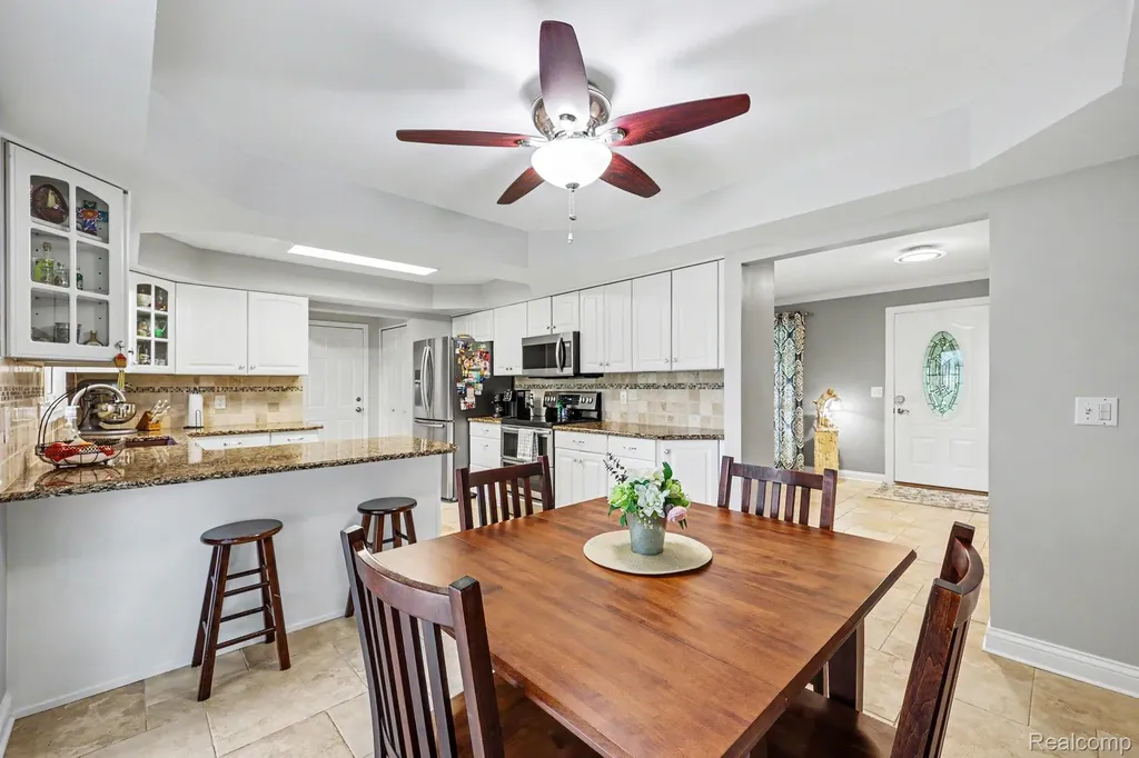 13555 Terry Drive Shelby Charter Township MI 48315
