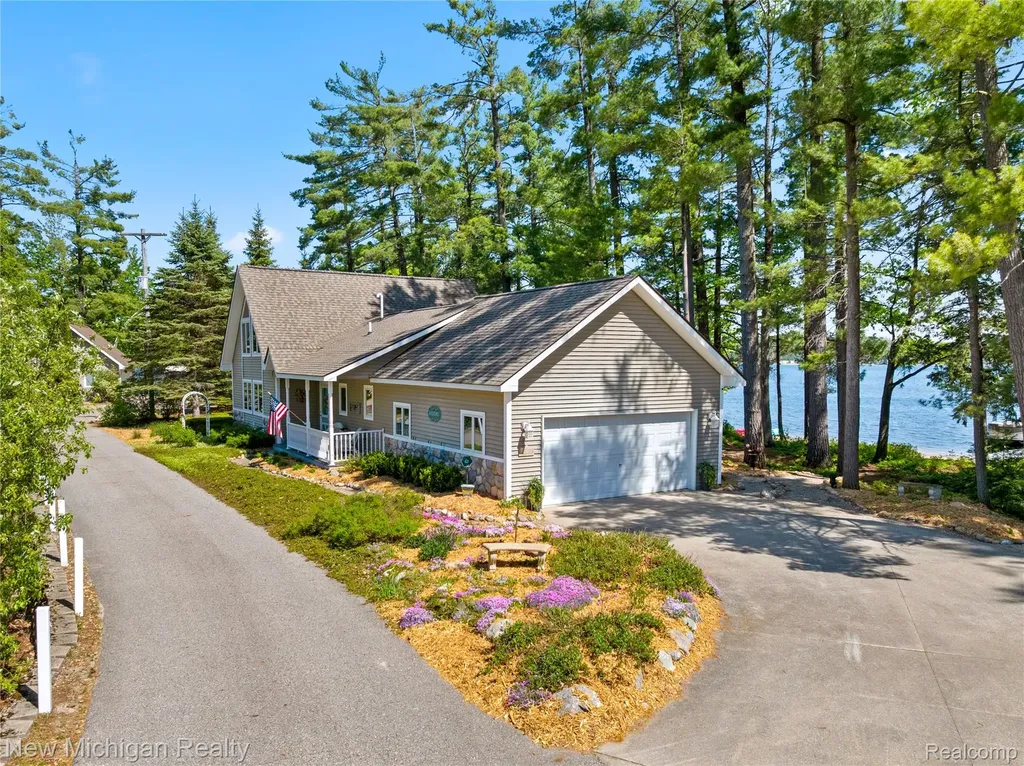 1811 Sunset Drive Gaylord City MI 49735