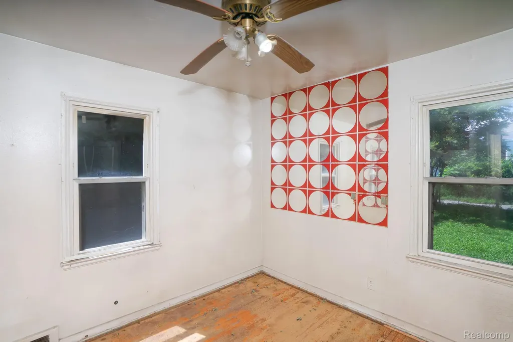 4224 W Davison Detroit City MI 48238