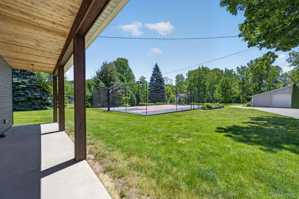 9353 Hill Road Gaines Township MI 48473