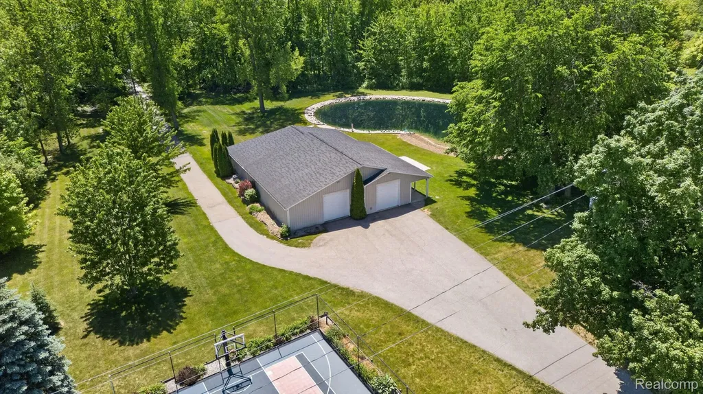 9353 Hill Road Gaines Township MI 48473