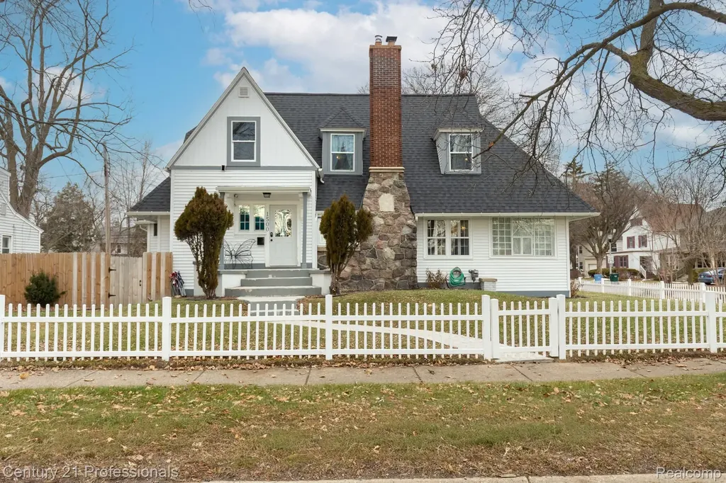1500 W Saint Joseph Street Lansing City MI 48915