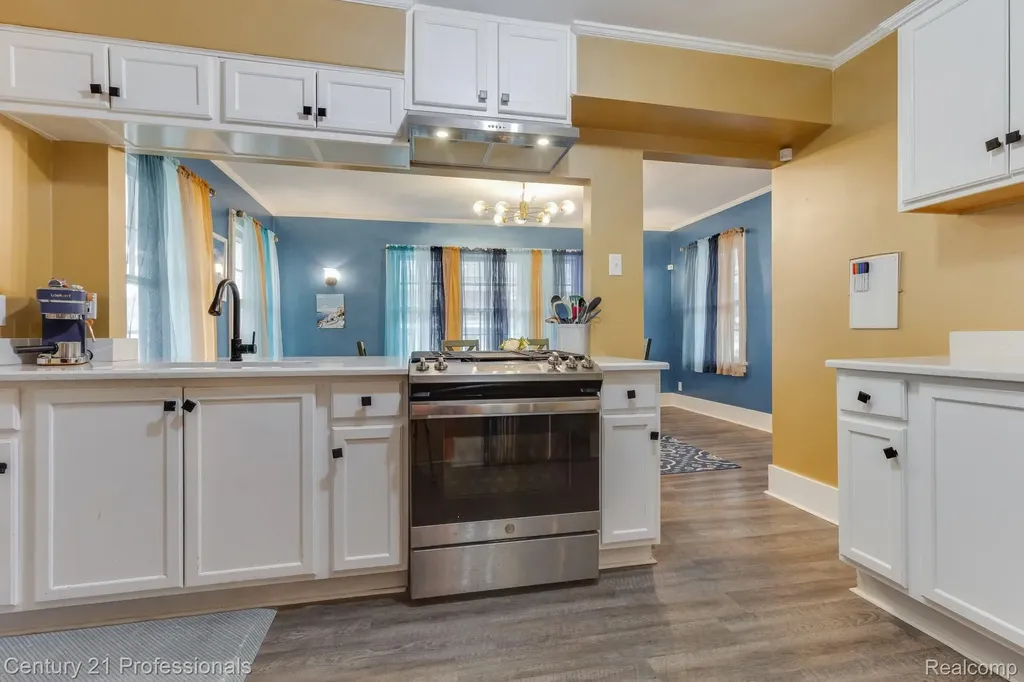 1500 W Saint Joseph Street Lansing City MI 48915