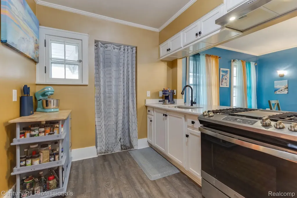 1500 W Saint Joseph Street Lansing City MI 48915