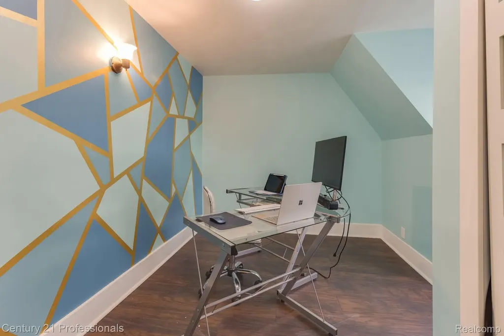 1500 W Saint Joseph Street Lansing City MI 48915