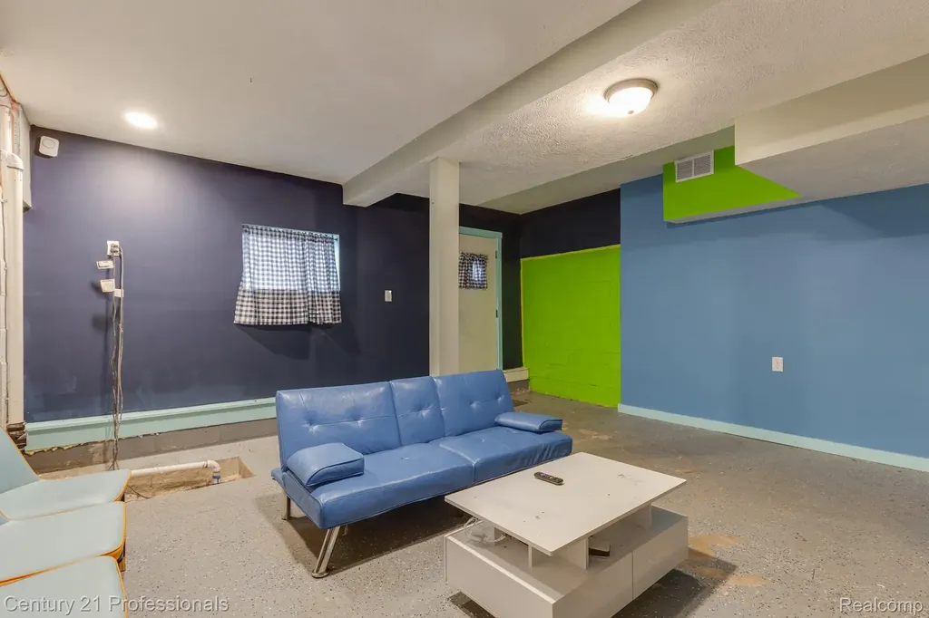 1500 W Saint Joseph Street Lansing City MI 48915