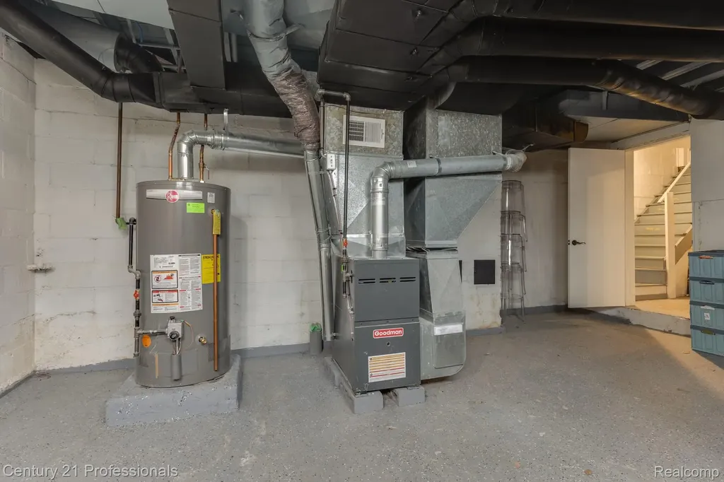 1500 W Saint Joseph Street Lansing City MI 48915