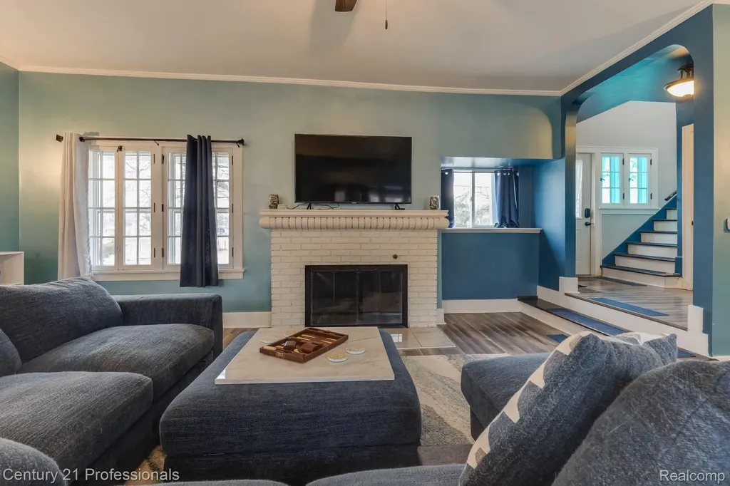 1500 W Saint Joseph Street Lansing City MI 48915