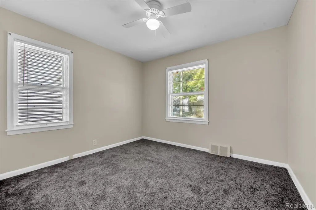 18766 Kingsville Street Detroit City MI 48225