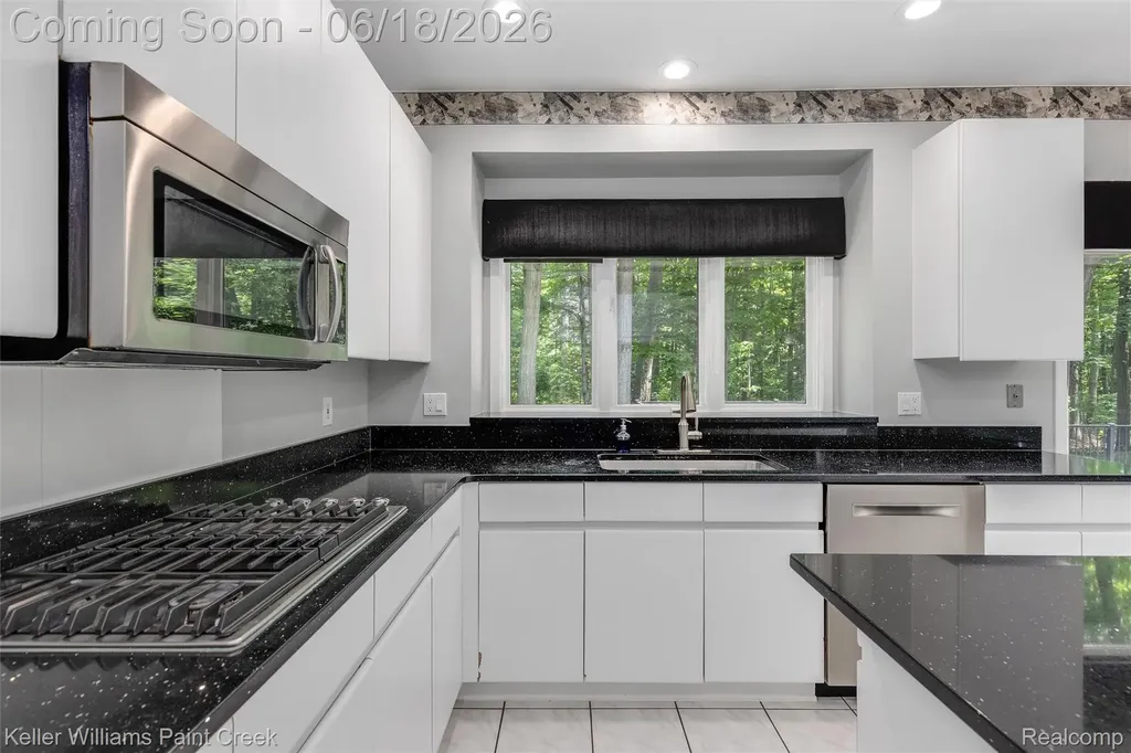 25626 Gina Court Novi City MI 48374