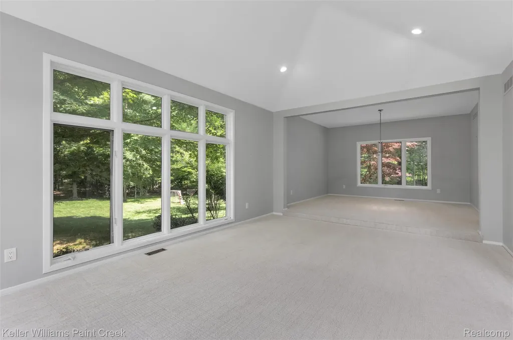 25626 Gina Court Novi City MI 48374
