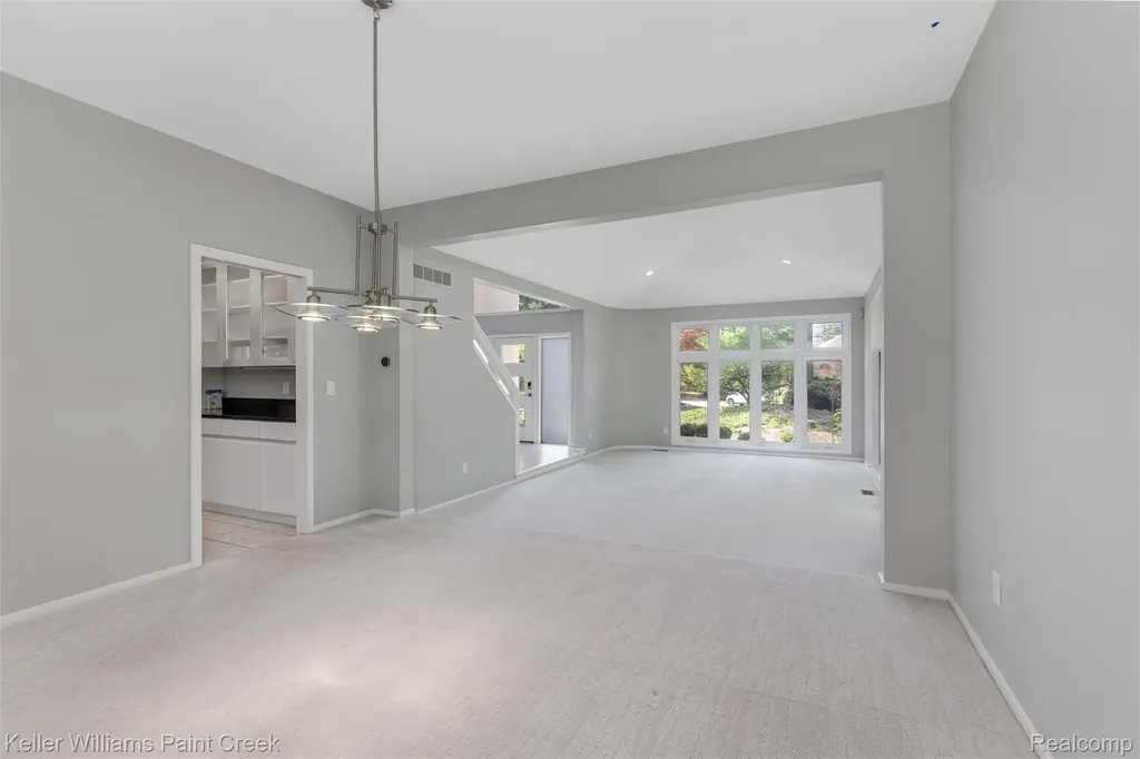 25626 Gina Court Novi City MI 48374