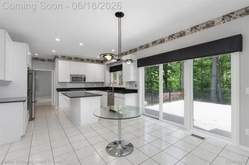25626 Gina Court Novi City MI 48374