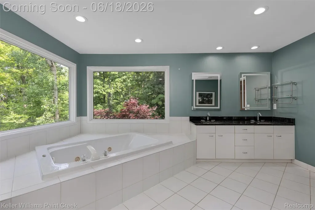 25626 Gina Court Novi City MI 48374
