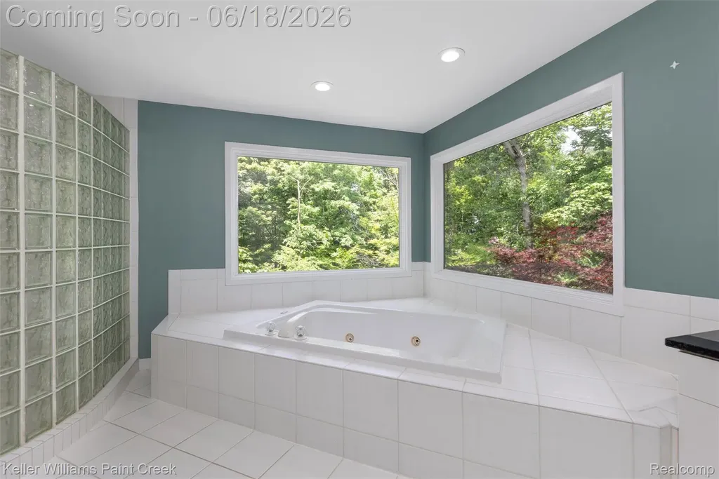 25626 Gina Court Novi City MI 48374