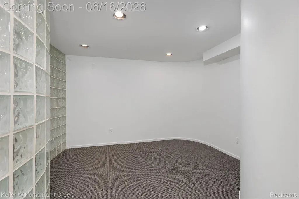 25626 Gina Court Novi City MI 48374