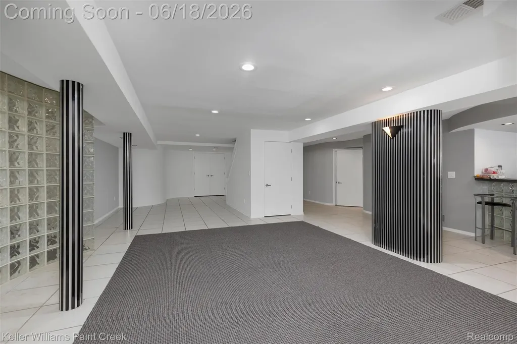 25626 Gina Court Novi City MI 48374