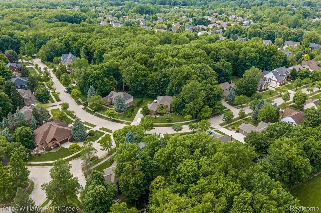 25626 Gina Court Novi City MI 48374