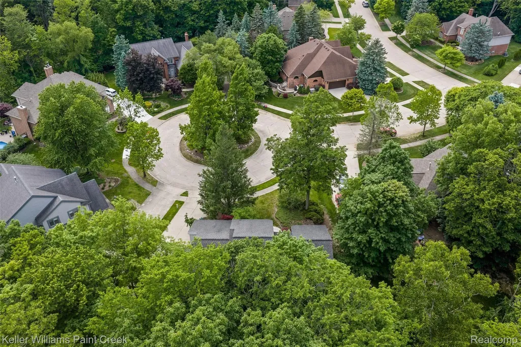 25626 Gina Court Novi City MI 48374