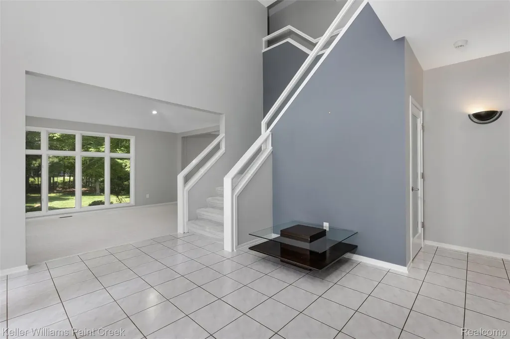 25626 Gina Court Novi City MI 48374