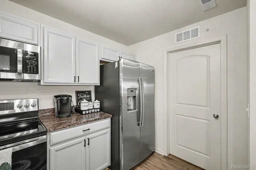 22056 Andover Drive Macomb Township MI 48042