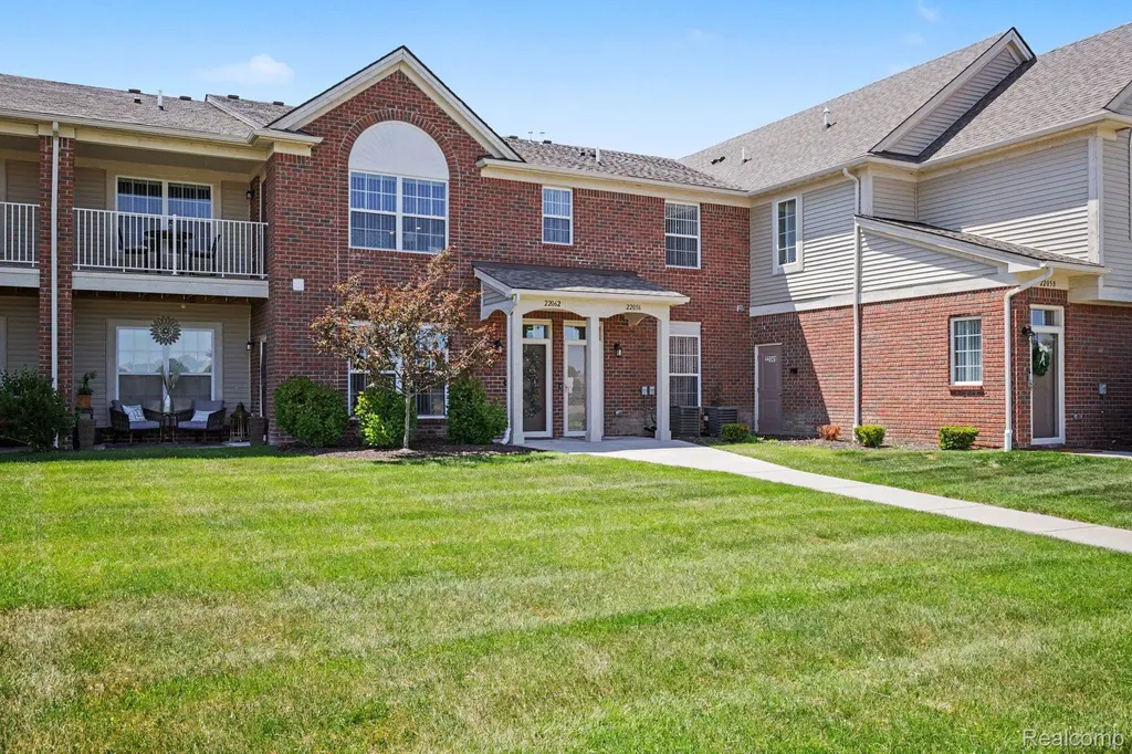 22056 Andover Drive Macomb Township MI 48042