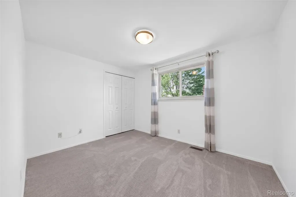 2133 Keystone Drive Sterling Heights City MI 48310
