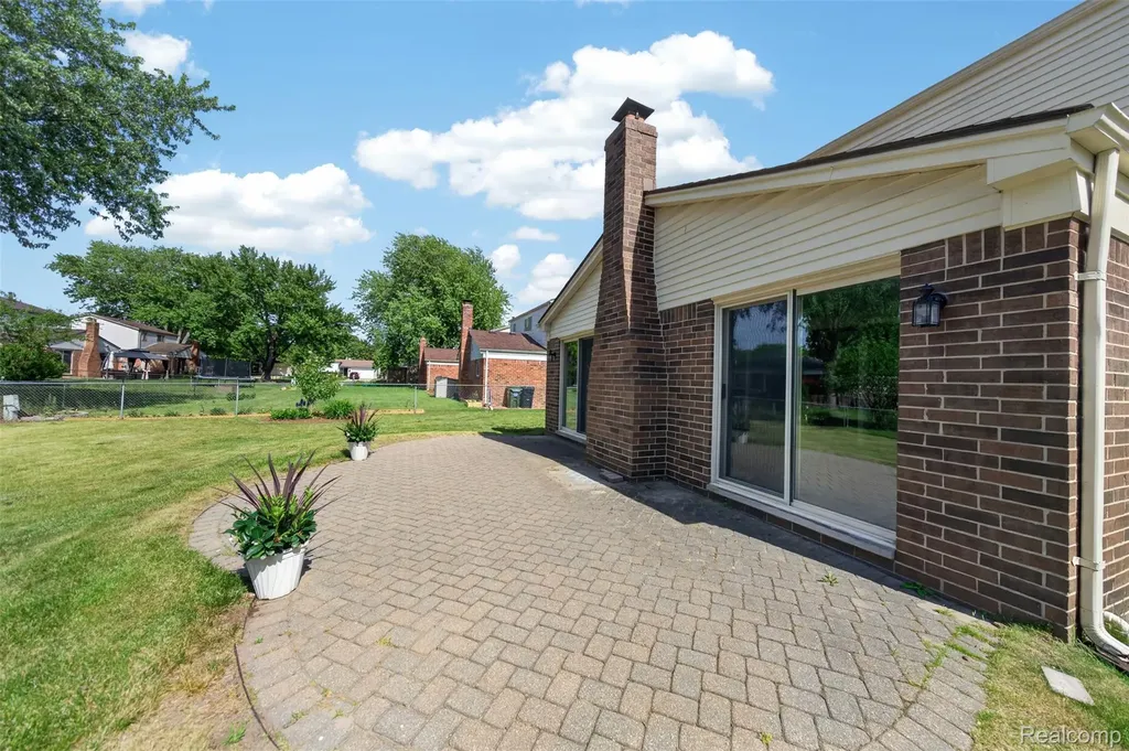 2133 Keystone Drive Sterling Heights City MI 48310
