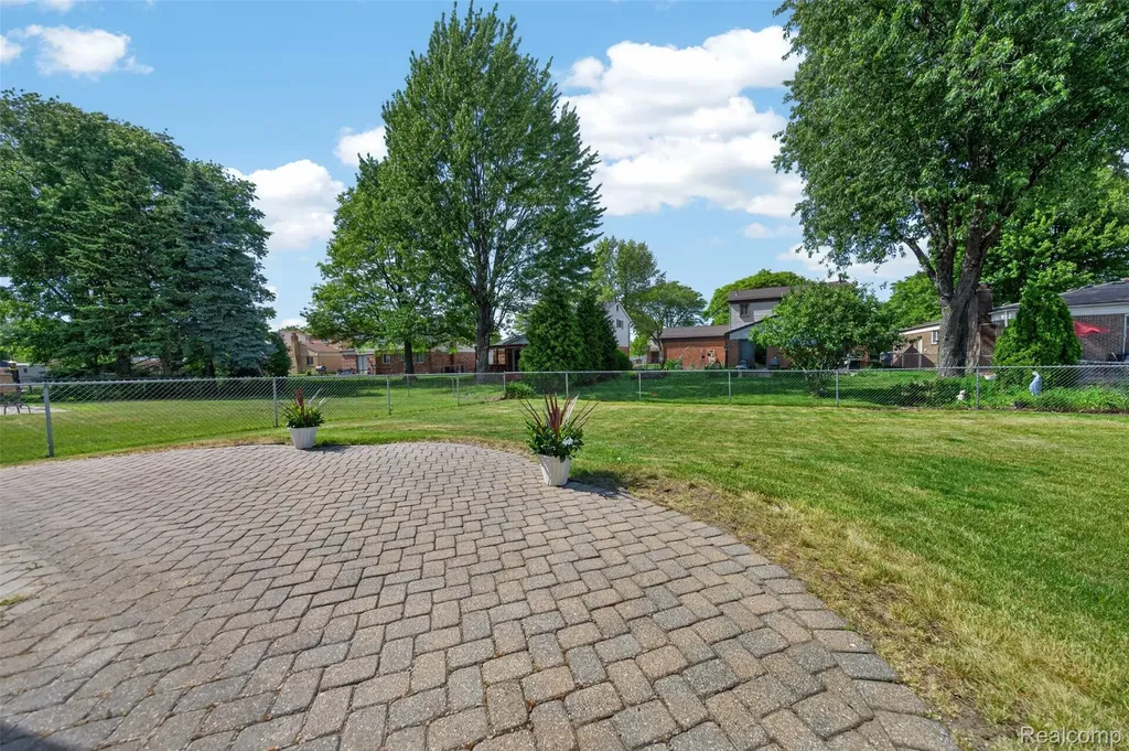2133 Keystone Drive Sterling Heights City MI 48310