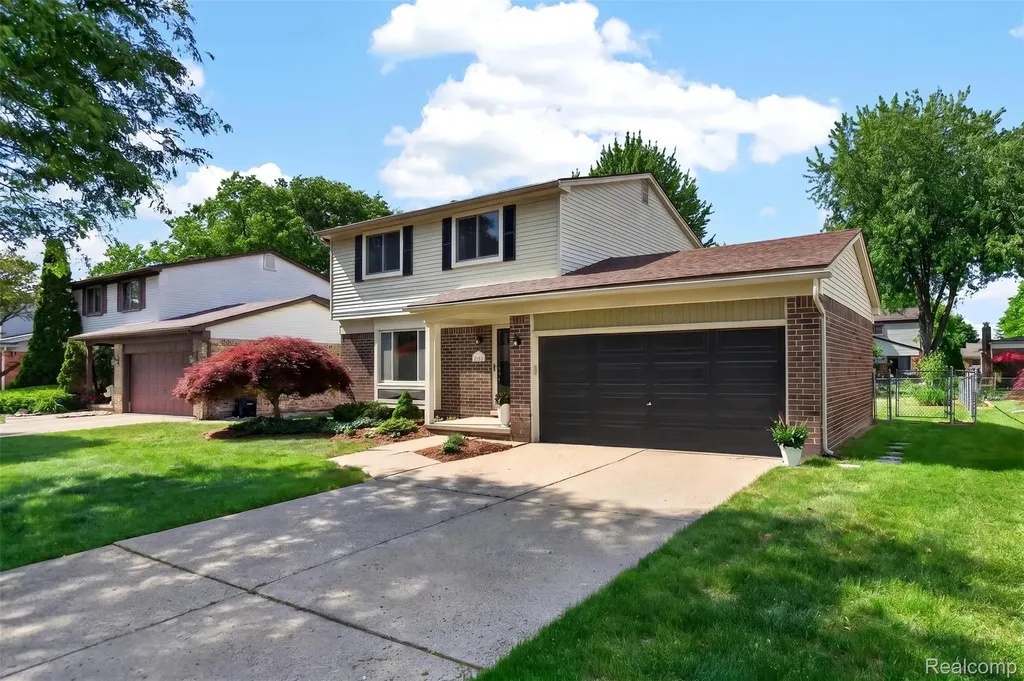 2133 Keystone Drive Sterling Heights City MI 48310