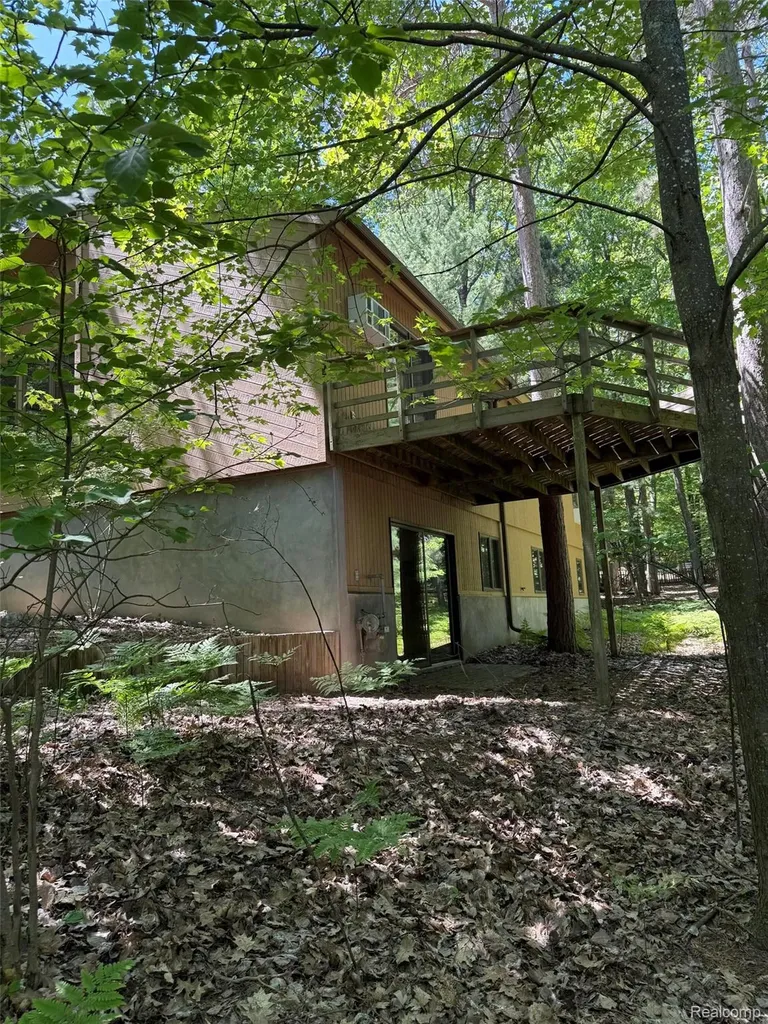 4341 Maplewood Lane Acme Township MI 49686