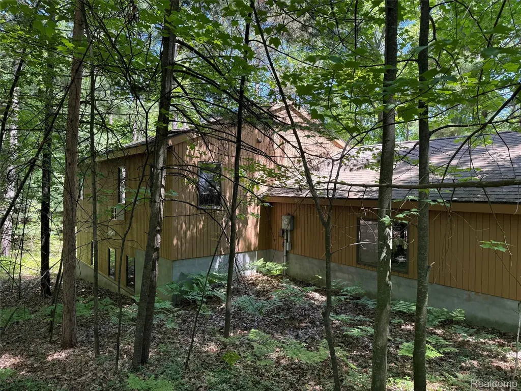 4341 Maplewood Lane Acme Township MI 49686