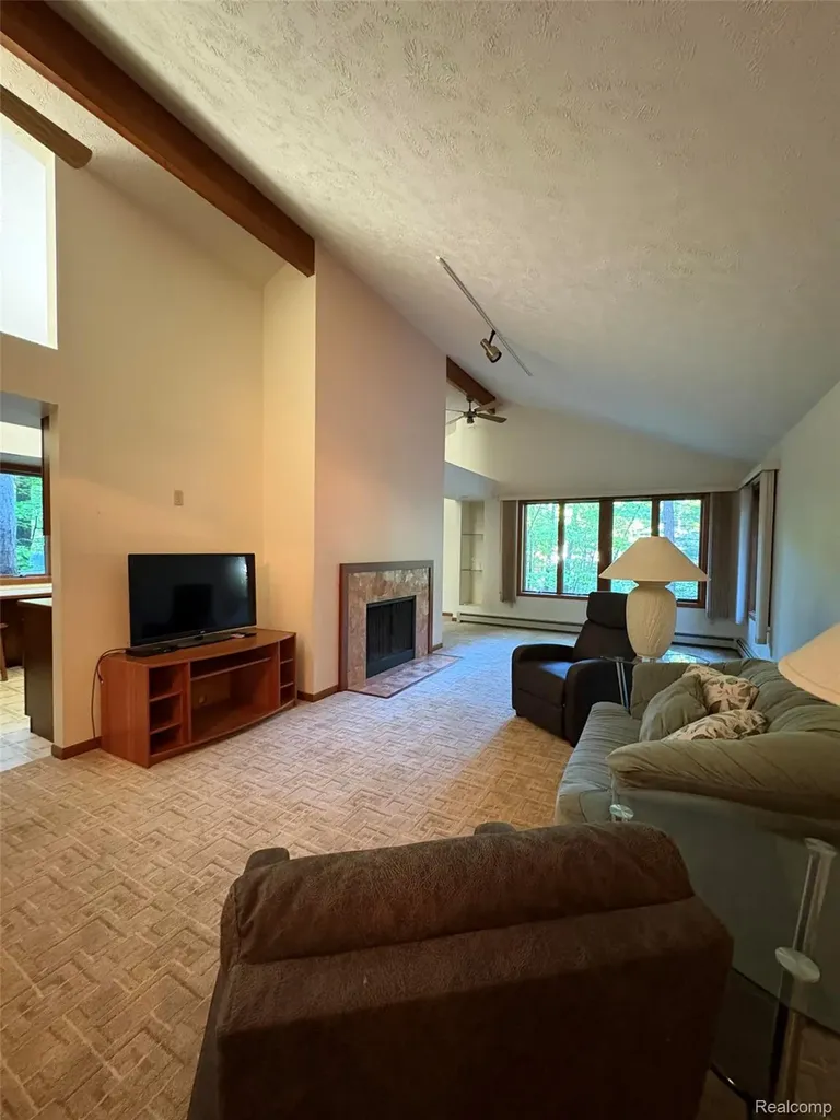 4341 Maplewood Lane Acme Township MI 49686