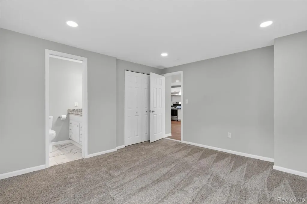 4841 Fenmore Avenue Waterford Charter Township MI 48328