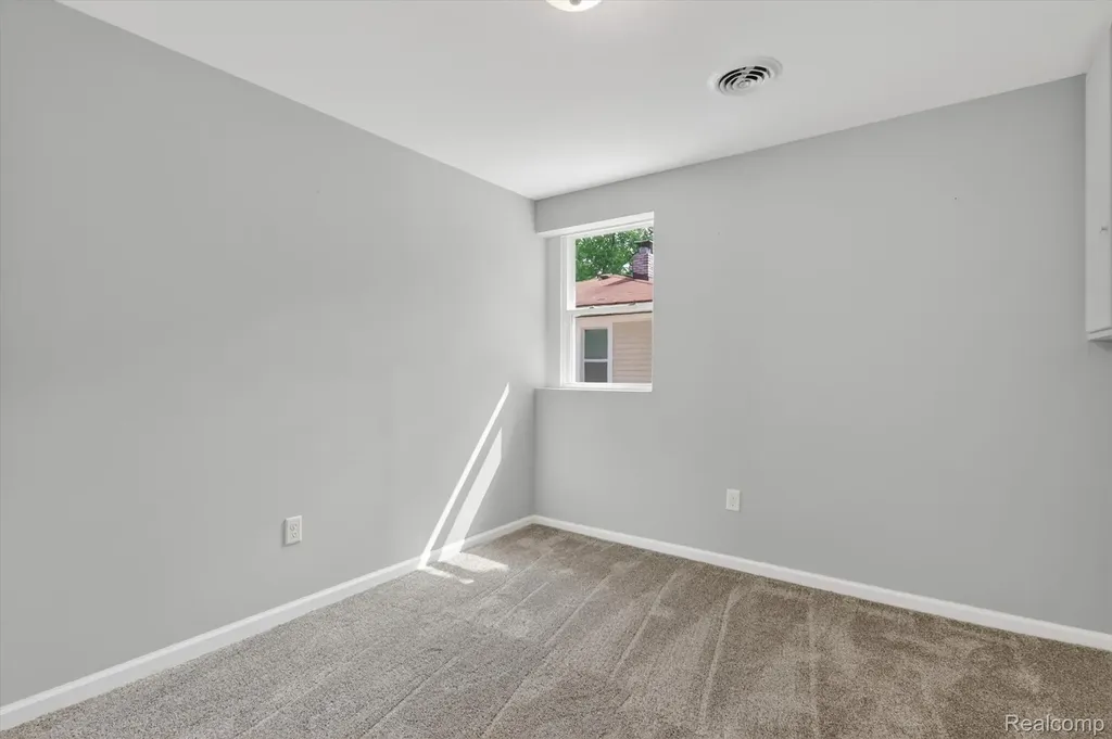 4841 Fenmore Avenue Waterford Charter Township MI 48328