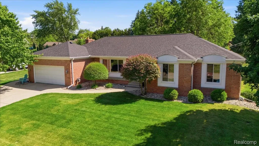 5048 Tree Hill Road Grand Blanc Charter Township MI 48439