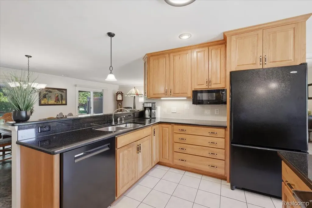 5048 Tree Hill Road Grand Blanc Charter Township MI 48439