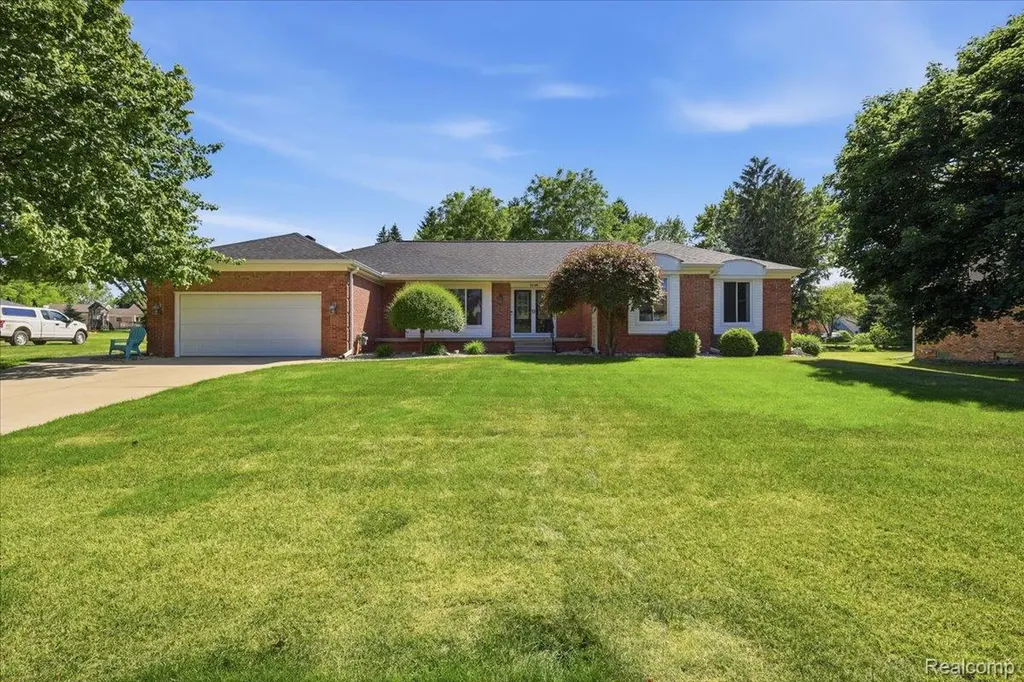 5048 Tree Hill Road Grand Blanc Charter Township MI 48439