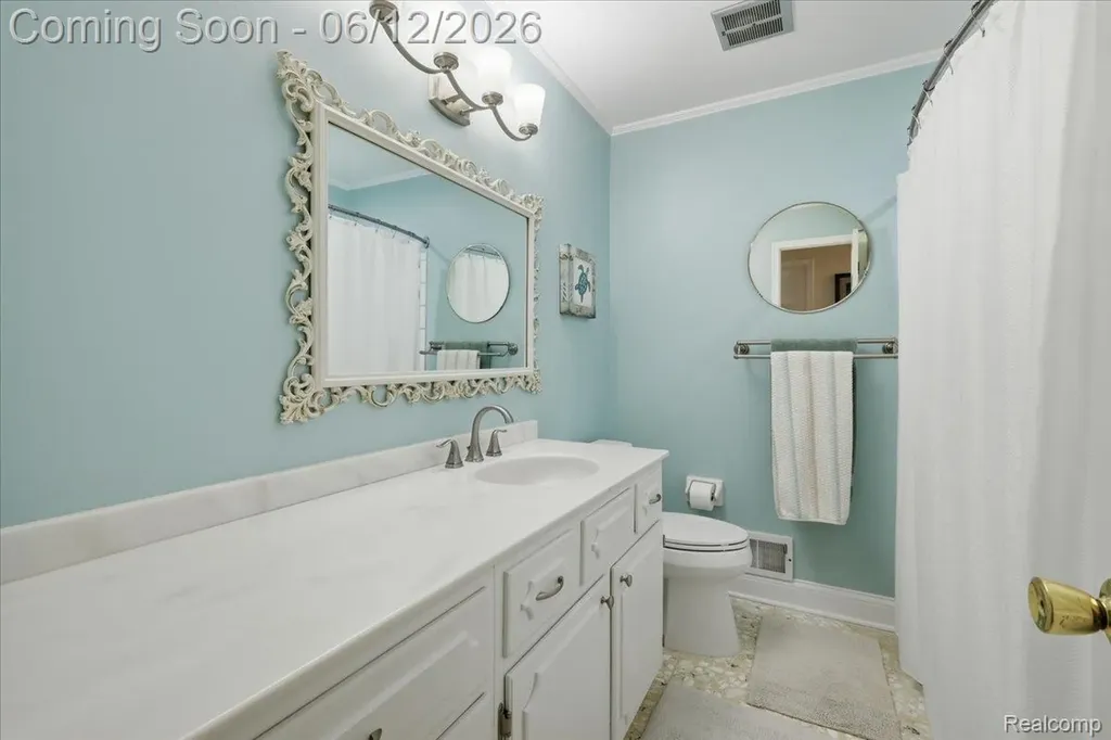 5048 Tree Hill Road Grand Blanc Charter Township MI 48439