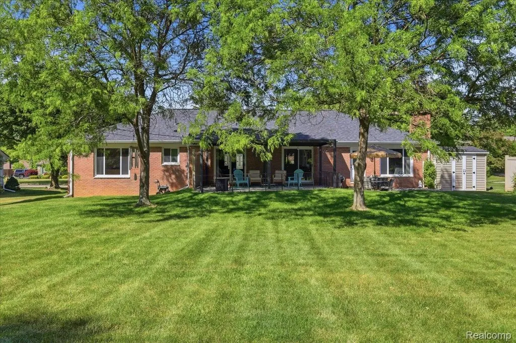 5048 Tree Hill Road Grand Blanc Charter Township MI 48439