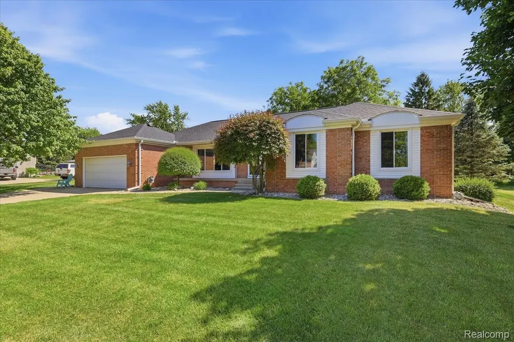 5048 Tree Hill Road Grand Blanc Charter Township MI 48439