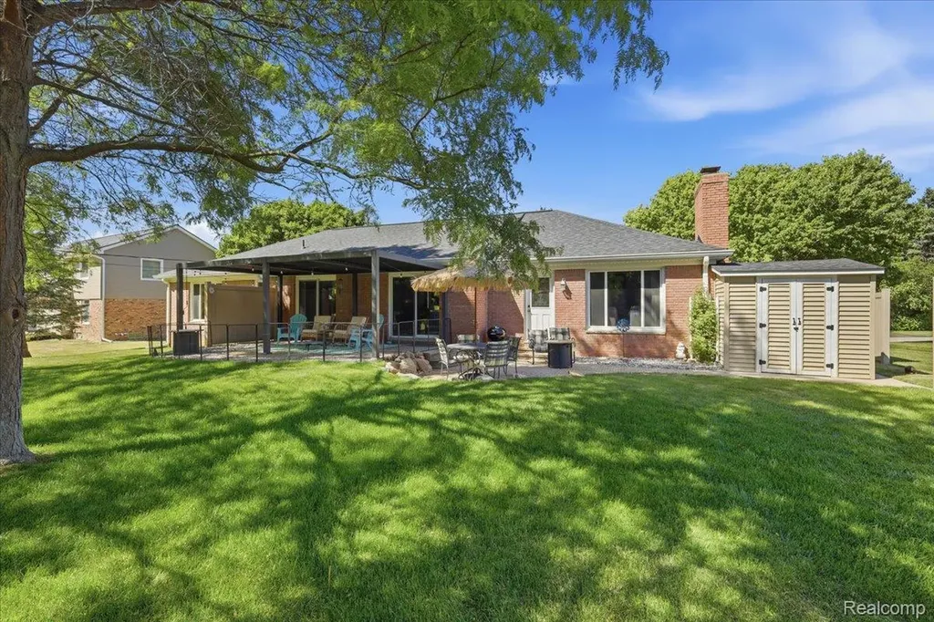 5048 Tree Hill Road Grand Blanc Charter Township MI 48439
