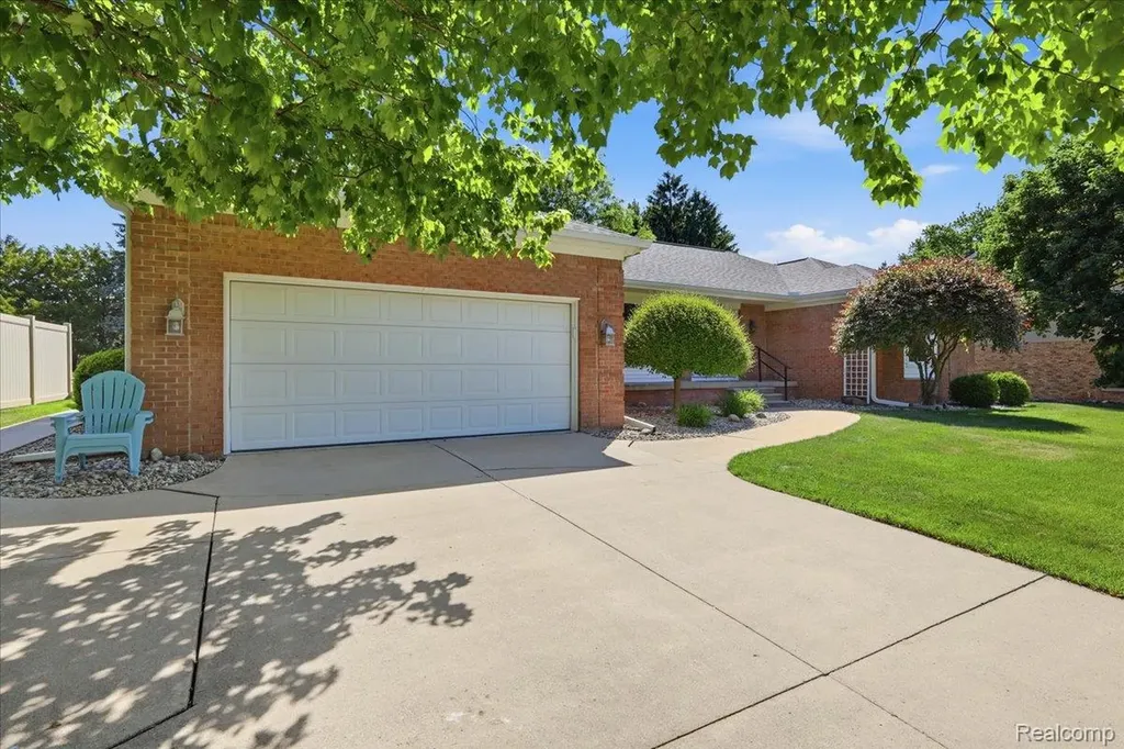 5048 Tree Hill Road Grand Blanc Charter Township MI 48439