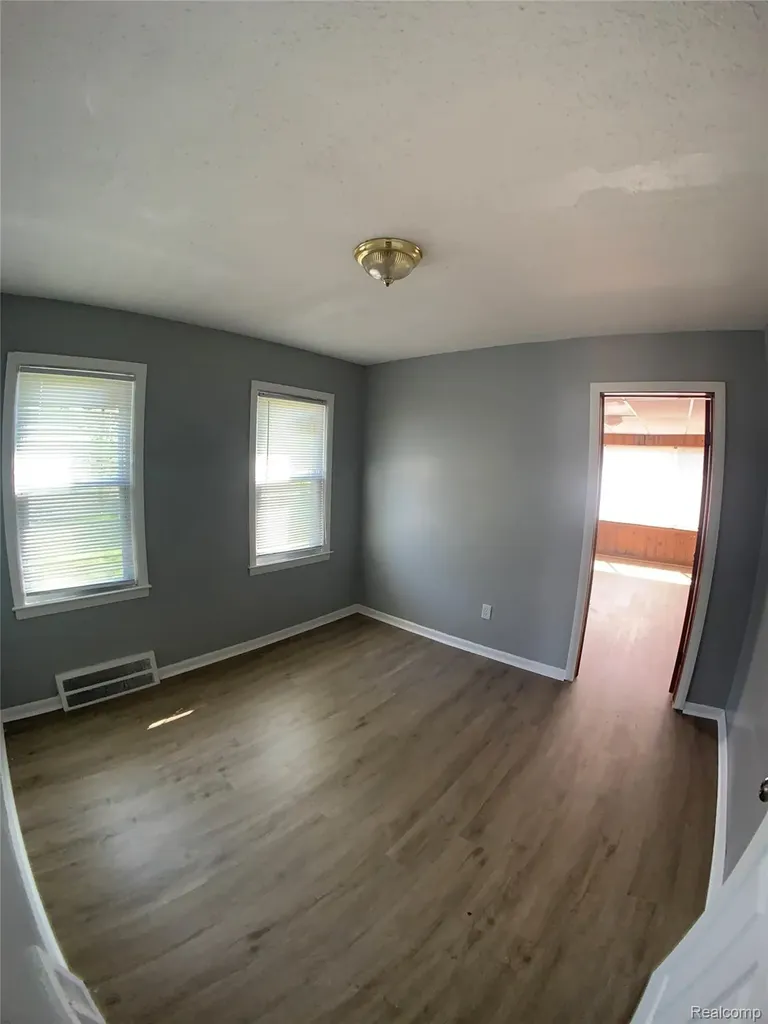 9939 Prest Street Detroit City MI 48227