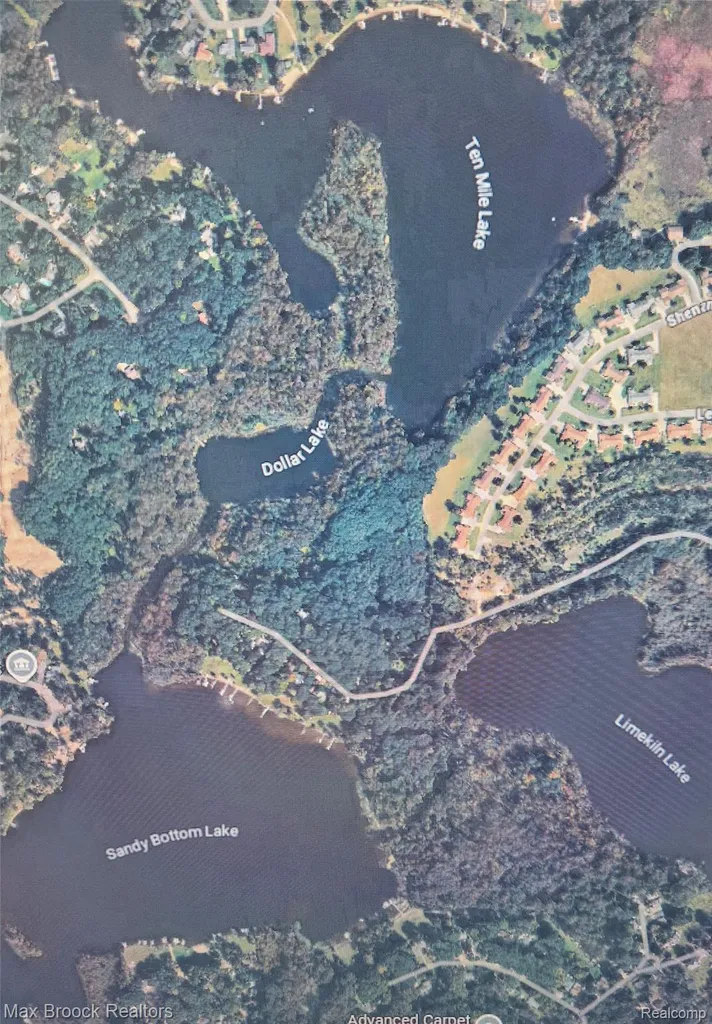 Vac Four Lakes Drive Green Oak Township MI 48178